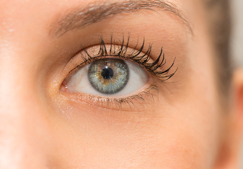 Maquillage permanent des yeux - Intralash