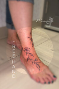Tatouage main levée